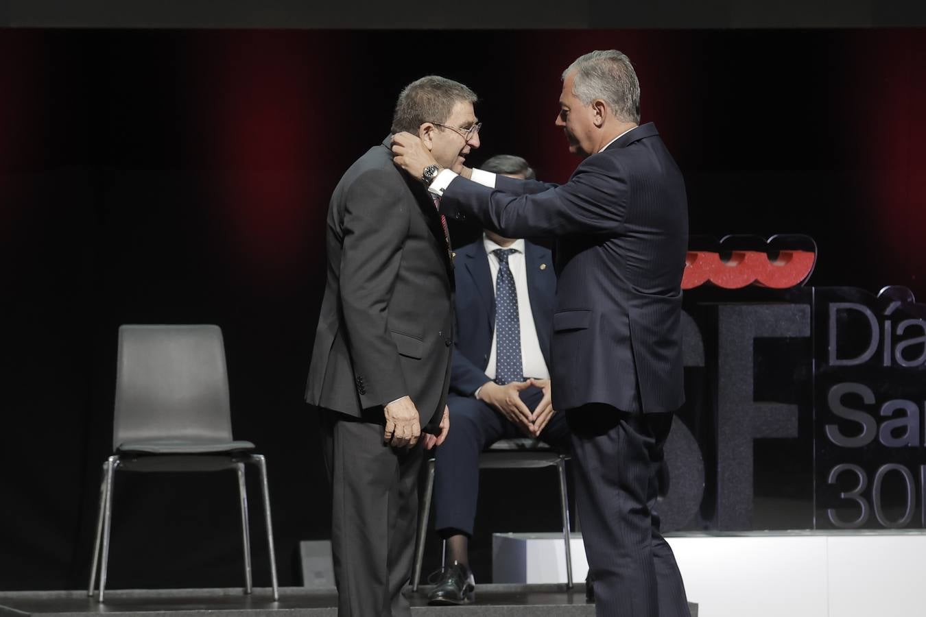 Fibes acogió este jueves las entregas de las Medallas de la Ciudad de Sevilla 2024