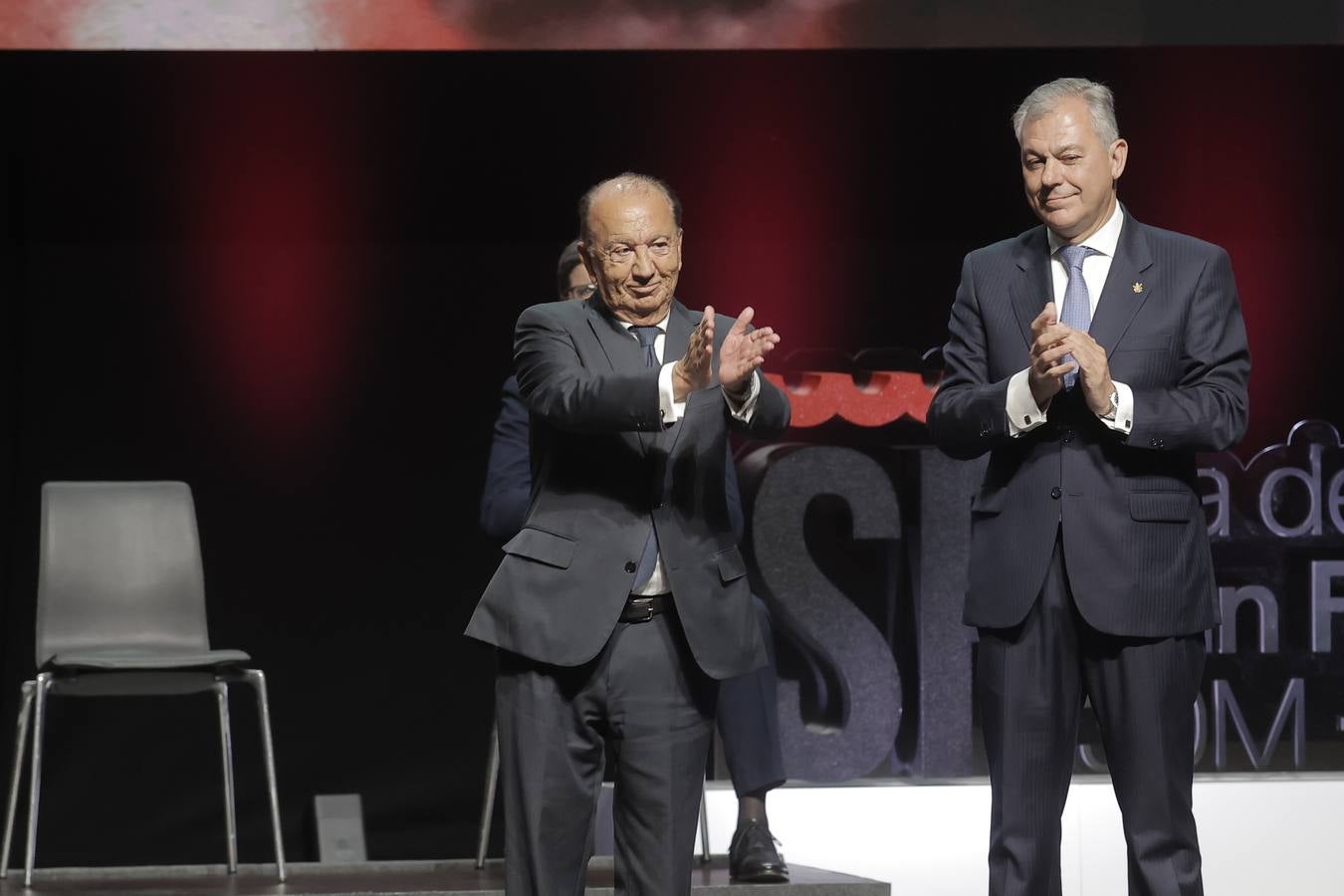 Fibes acogió este jueves las entregas de las Medallas de la Ciudad de Sevilla 2024