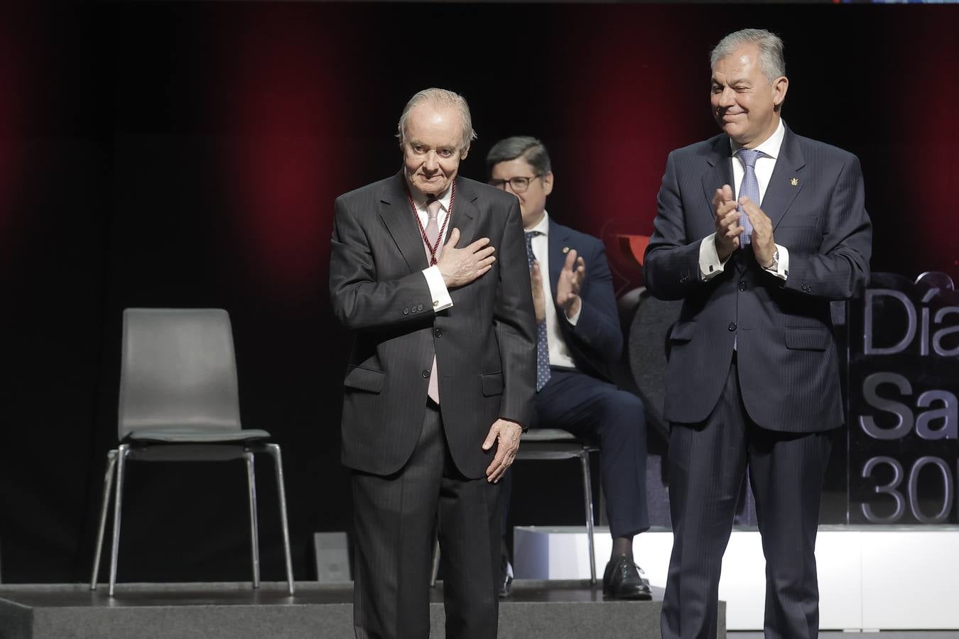 Fibes acogió este jueves las entregas de las Medallas de la Ciudad de Sevilla 2024