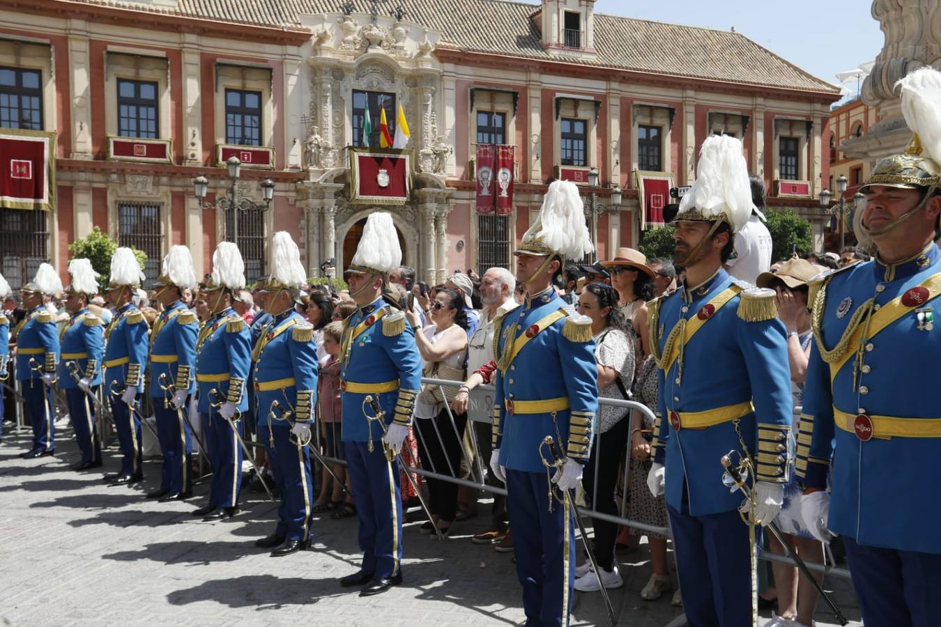 Reportaje gráfico de la procesión del Corpus en Sevilla 2024