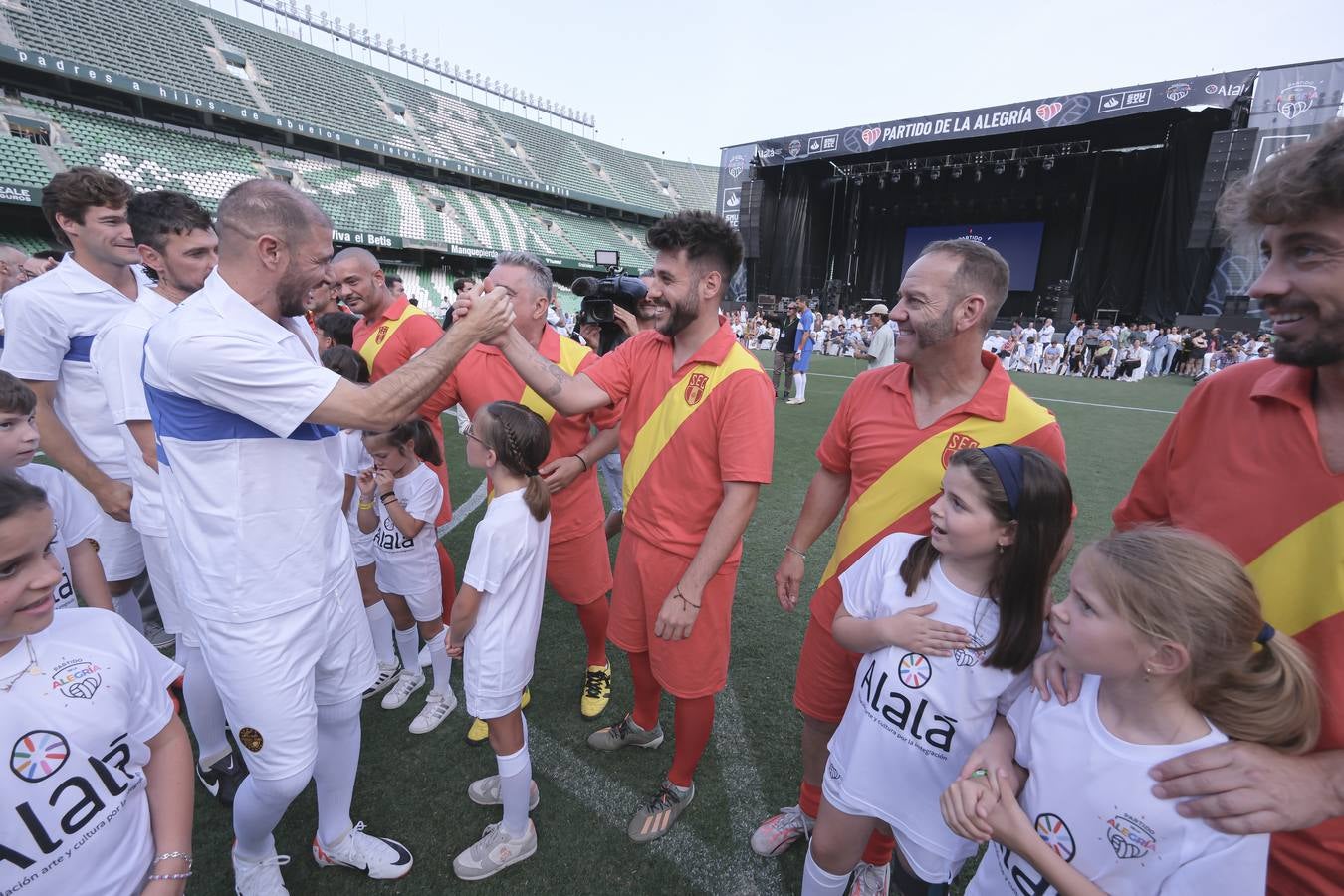 Diversos momentos del Partido de la Alegría