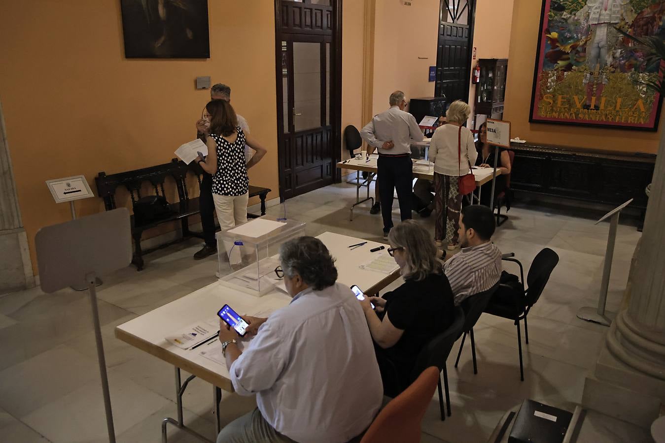 Ambiente tranquilo durante esta jornada electoral en Sevilla