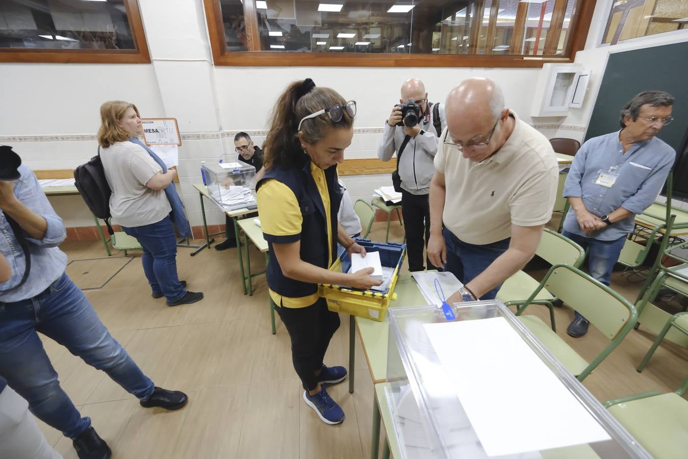 Ambiente tranquilo durante esta jornada electoral en Sevilla