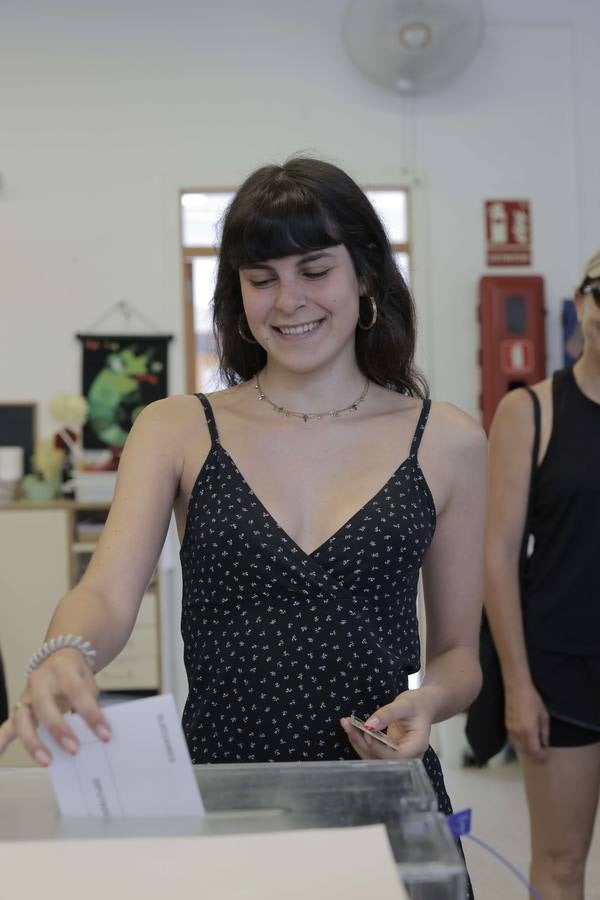 Ambiente tranquilo durante esta jornada electoral en Sevilla