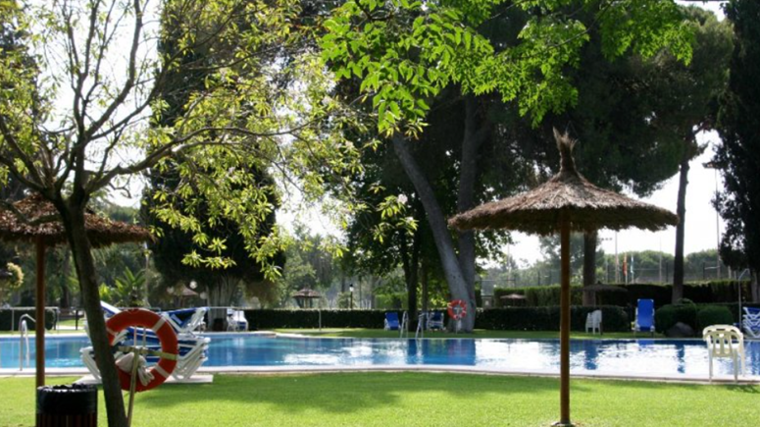 Piscina para adultos del Real Club Pineda