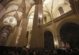 ¿Por qué se derribó la mezquita aljama de Sevilla y se comenzó a construir la Catedral?