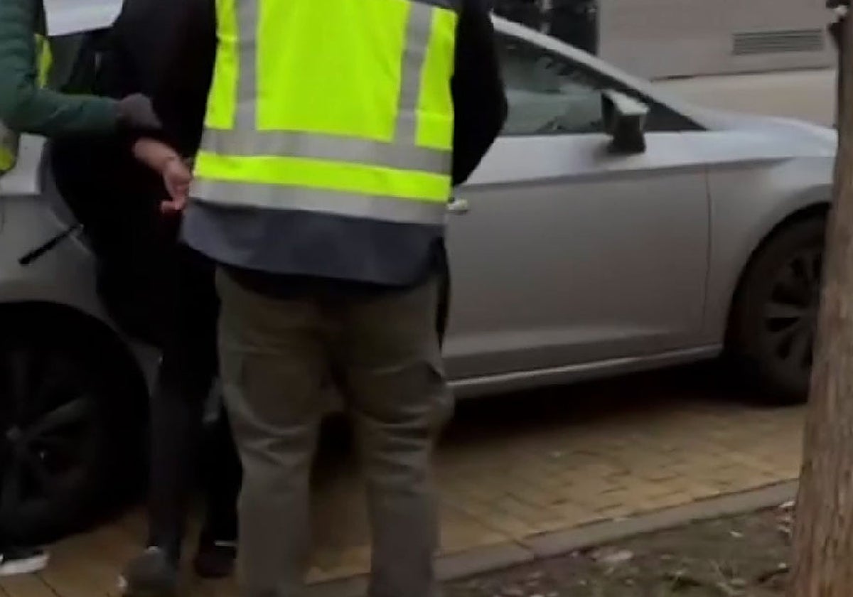 【欧浪独家】可怕！假警察专盯华人老板抢劫，马拉加等多地8起案件告破！