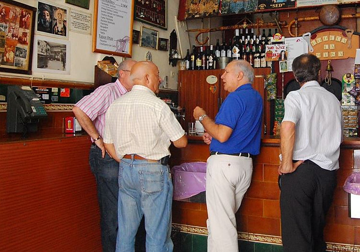 Interior del bar la Mina