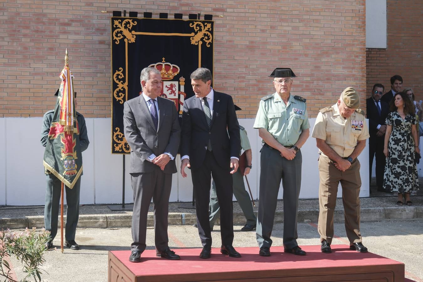 Toma de posesión del nuevo coronel jefe de la Guardia Civil