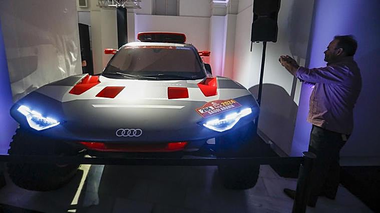 Audi RS Q e-tron con el que Carlos Sainz conquistó el Rally Dakar 2024