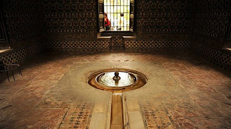 Fuente interior del pabellón, que se retirará para realizar una cata arqueológica