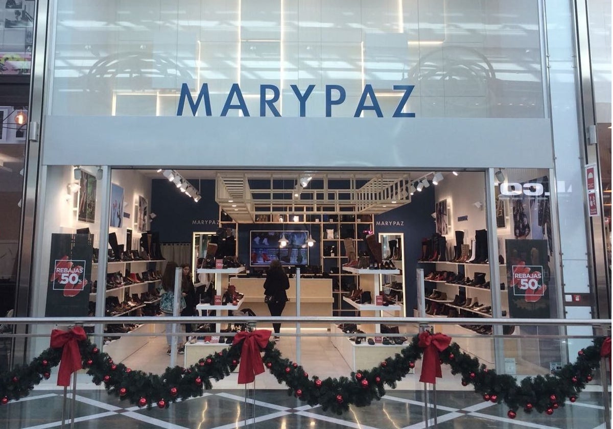 Fachada de una tiendas de zapatos de Marypaz