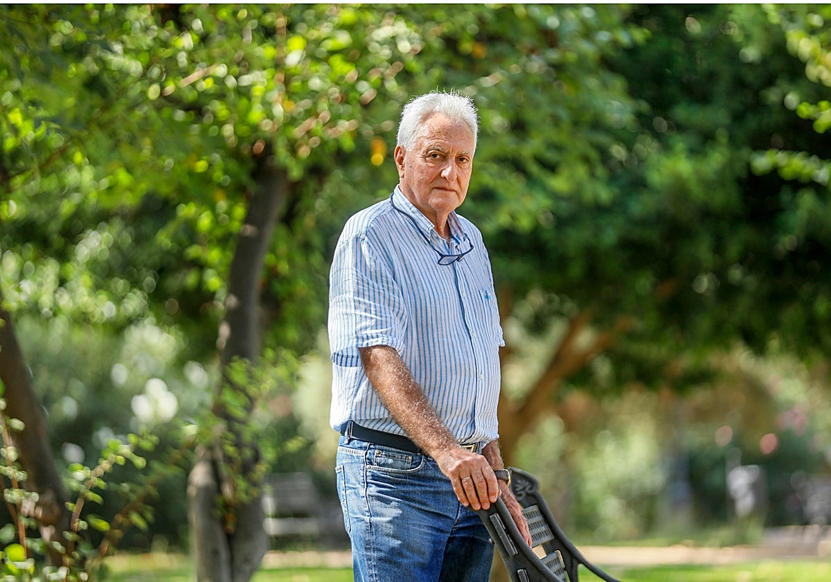 Enrique Figueroa en el Parque de María Luisa de Sevilla