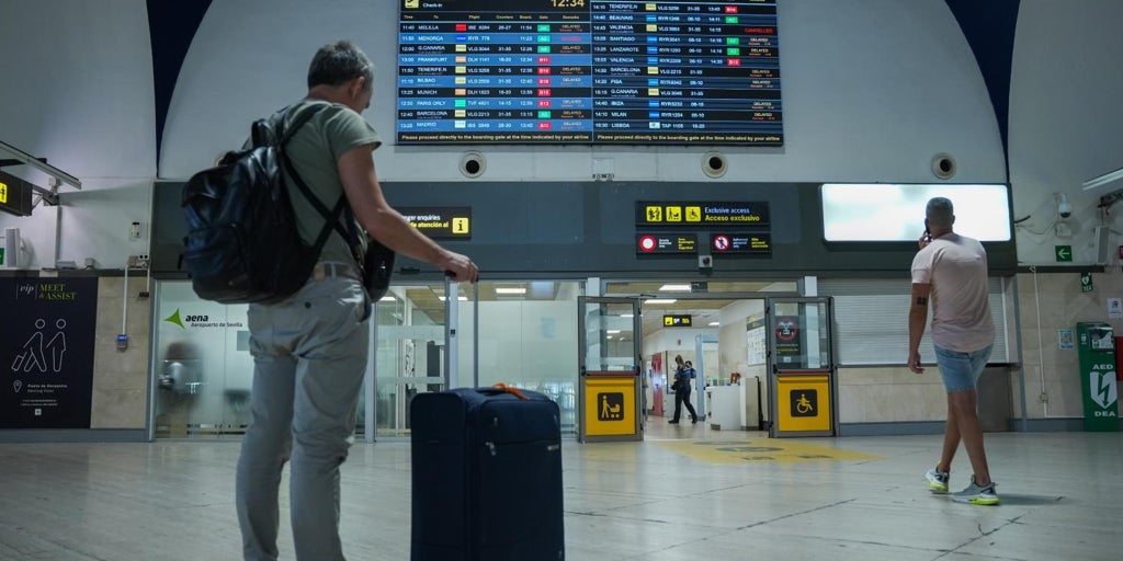 El Aeropuerto de Sevilla tiene programados casi 800 vuelos sobre el puente