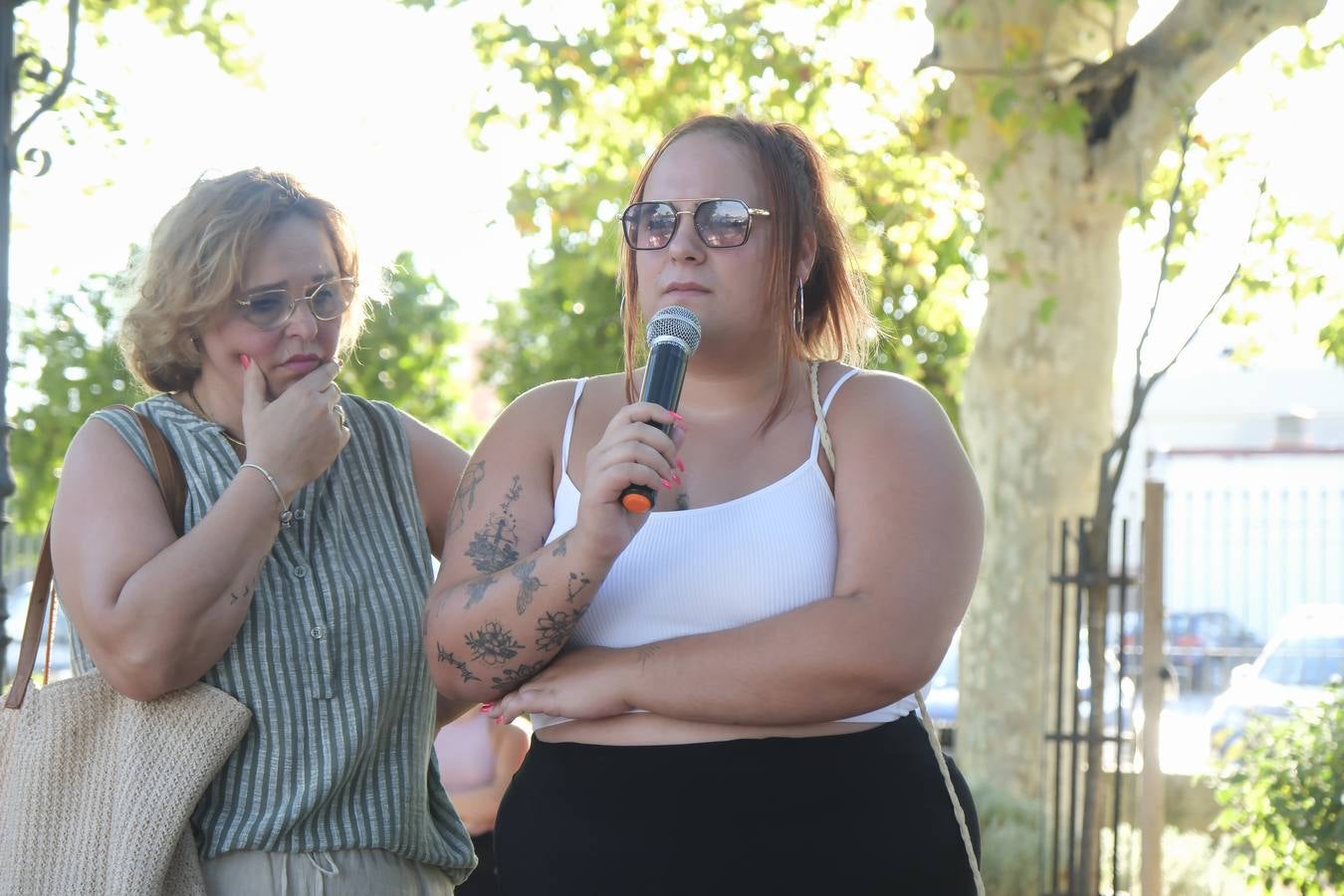 Protesta de los vecinos de Coria del Río por el incremento del número de casos de virus del Nilo 