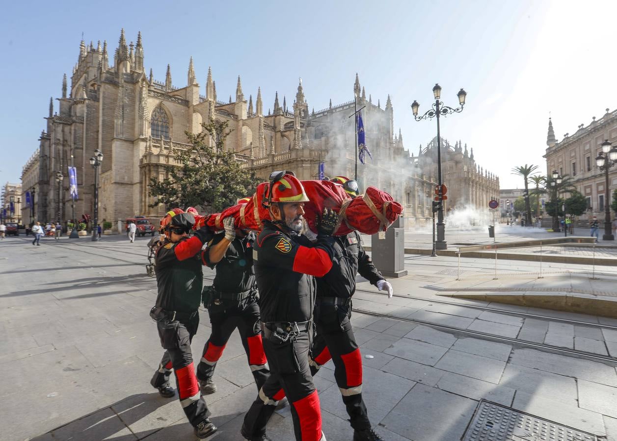 Simulacro de incendio en la Catedral a cargo del Batallón de Intervención en Emergencias II