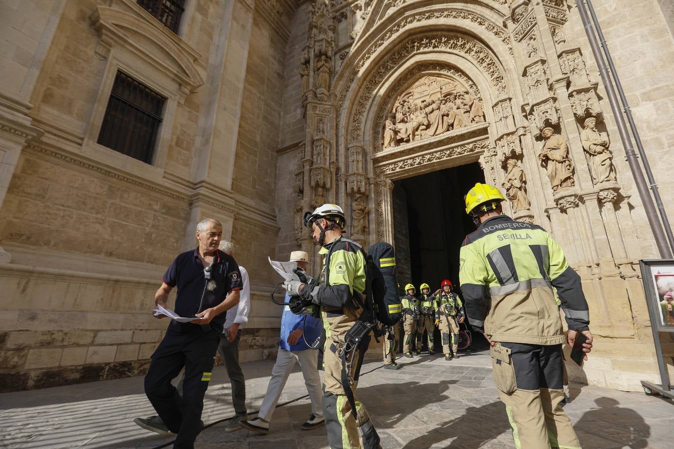 Simulacro de incendio en la Catedral a cargo del Batallón de Intervención en Emergencias II
