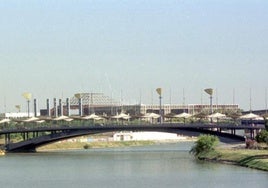 Aparece el cadáver de una mujer bajo el puente del Cachorro en Sevilla