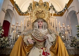 El besamanos de la Virgen del Dulce Nombre de Bellavista