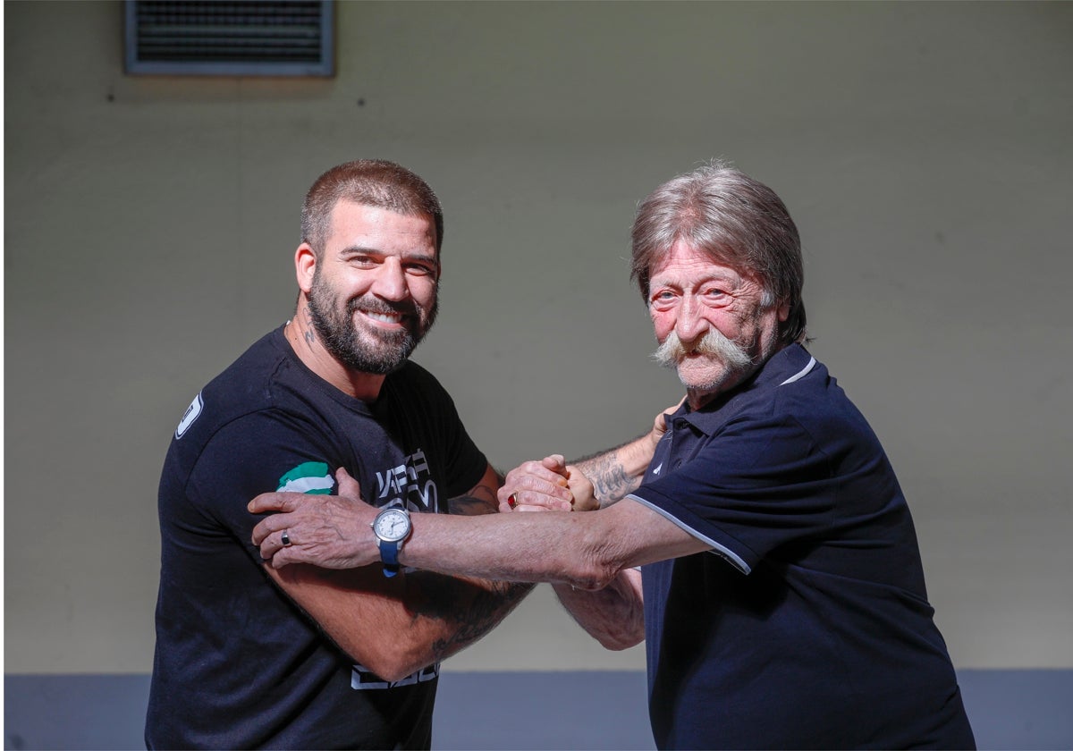 El Bigotes y el Kaka en la sede de ABC de Sevilla, donde tuvo lugar la entrevista este viernes