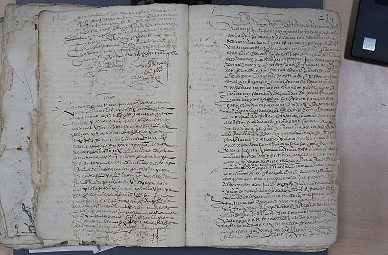 Legajo del Archivo de Sanlúcar que documenta la presencia del autor