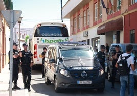 El Ayuntamiento de Alcalá de Guadaíra precisa que son 85 los inmigrantes trasladados al hotel del municipio