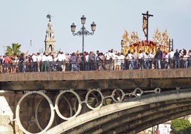 Reyes Católicos, La Campana y el Altozano, principales puntos de la procesión Magna de diciembre