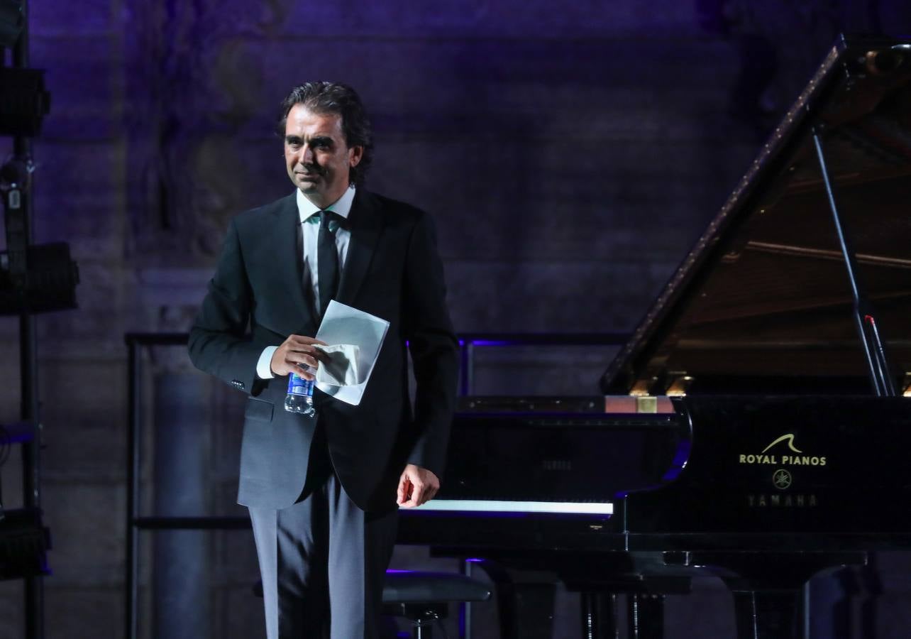 Inés Bacán y Ricardo Miño quebraron el silencio del Alcázar con sus quejíos flamencos