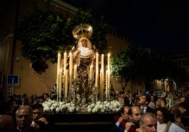 El traslado de la Virgen de Regla de los Panaderos, en imágenes