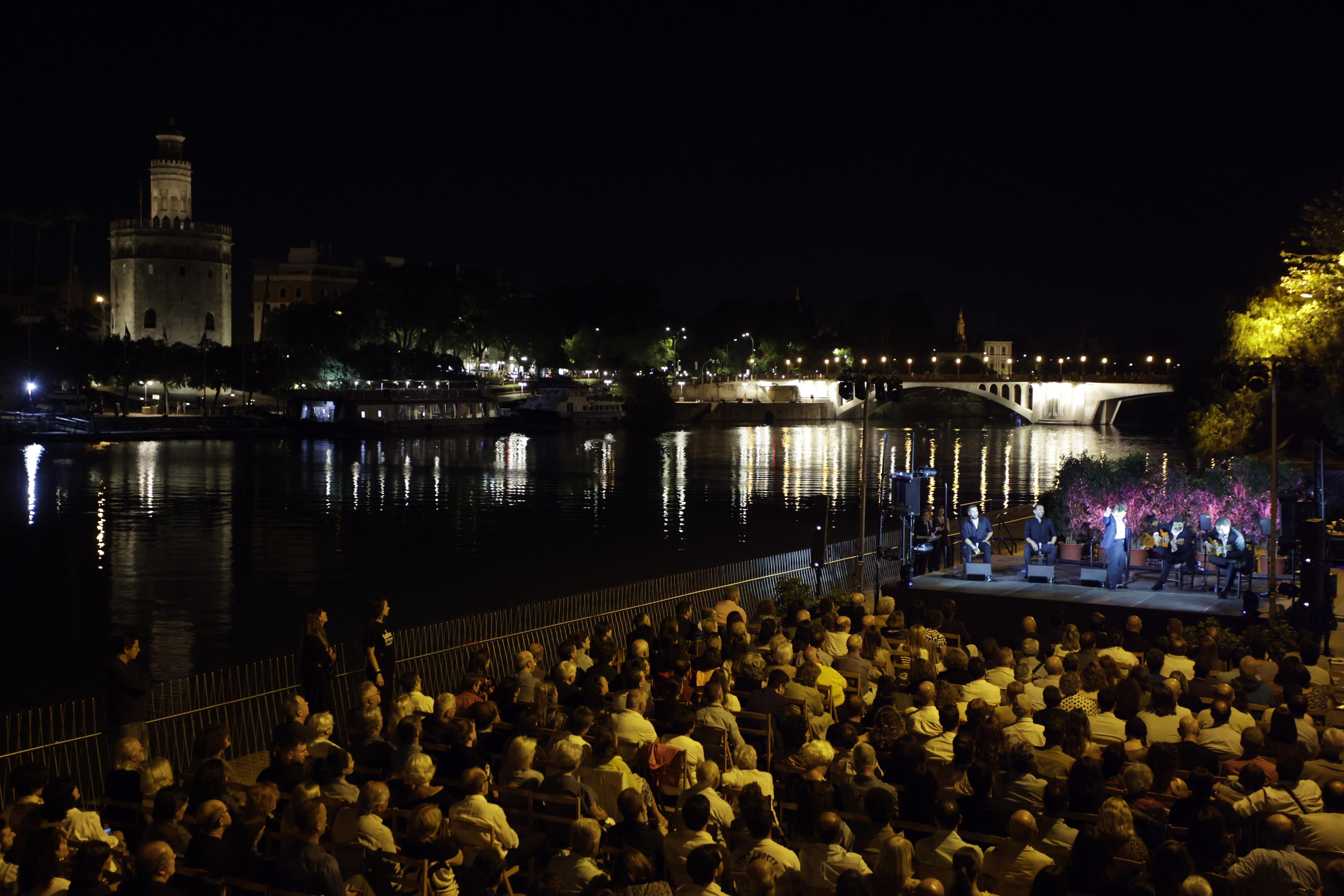 Momento en el muelle Camaronero de 'Territorio Jerez', dentro de la Bienal de Flamenco