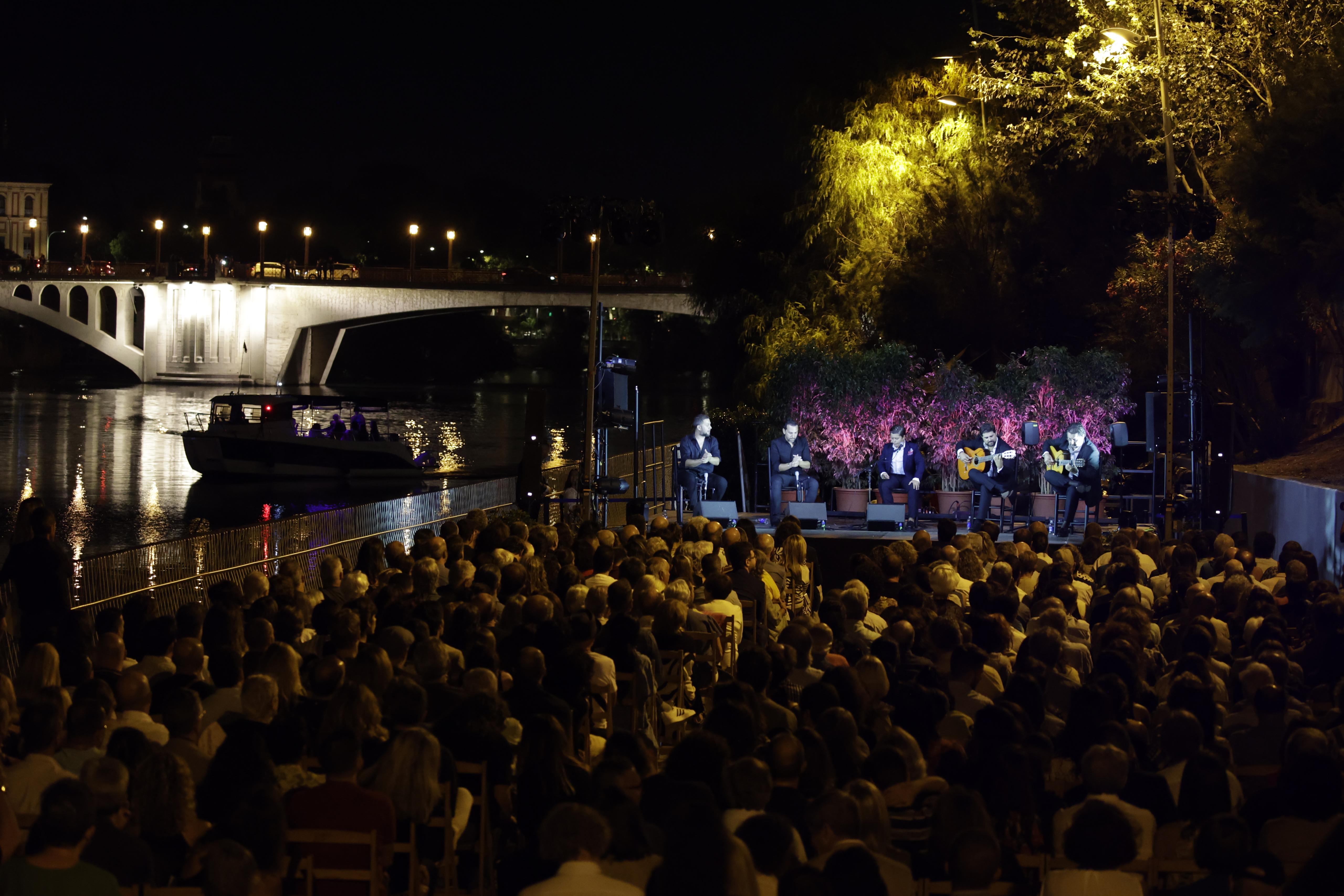 Momento en el muelle Camaronero de 'Territorio Jerez', dentro de la Bienal de Flamenco