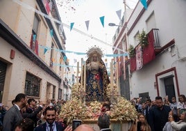 Nervión acompañó a la Virgen de Consolación de la Sed en su rosario