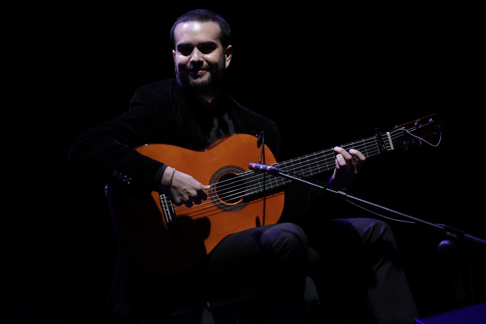 Momento de la actuación de El Turry & El Perrete dentro de la Bienal de Flamenco