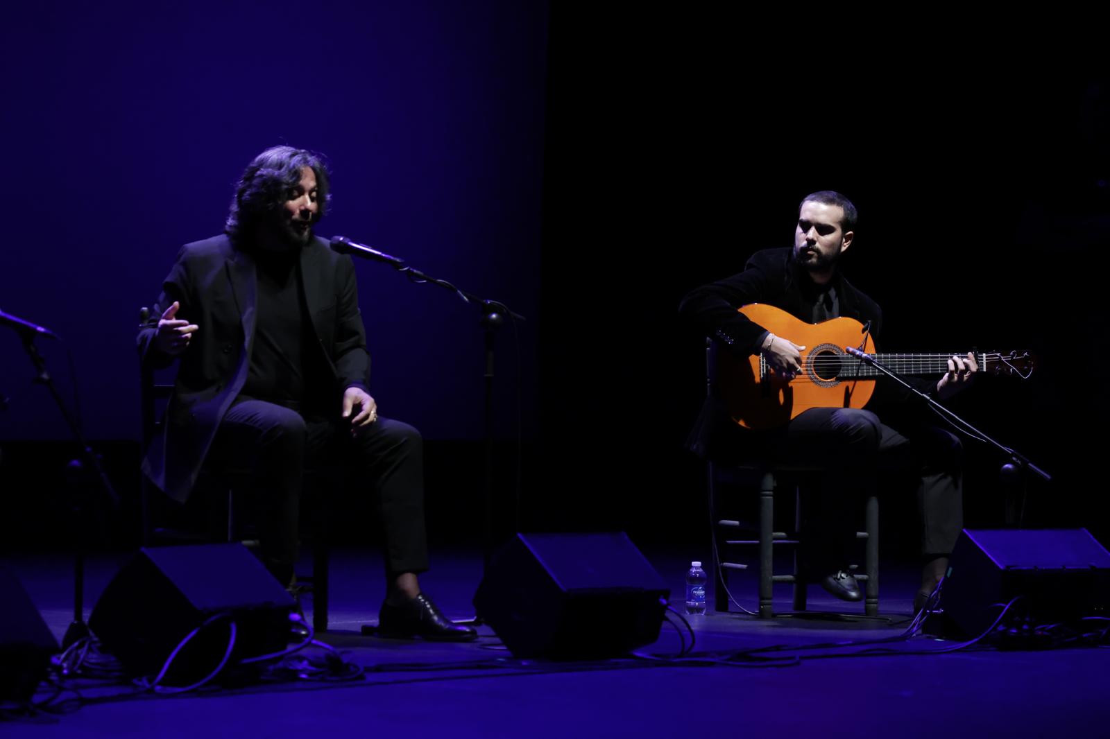Momento de la actuación de El Turry & El Perrete dentro de la Bienal de Flamenco