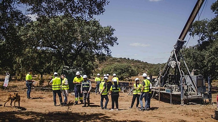 Andalucía declara 'inversión  estratégica' un proyecto minero con el informe en contra de dos consejerías