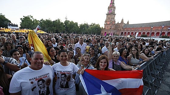 El alcalde confirma que Icónica Sevilla Fest seguirá en la Plaza de España