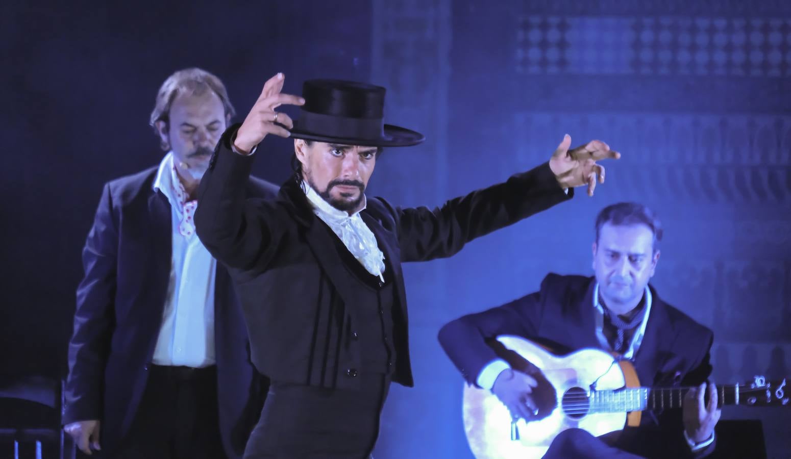 Un momento de la actuación este lunes de Juan de Juan en el monasterio de la Cartuja