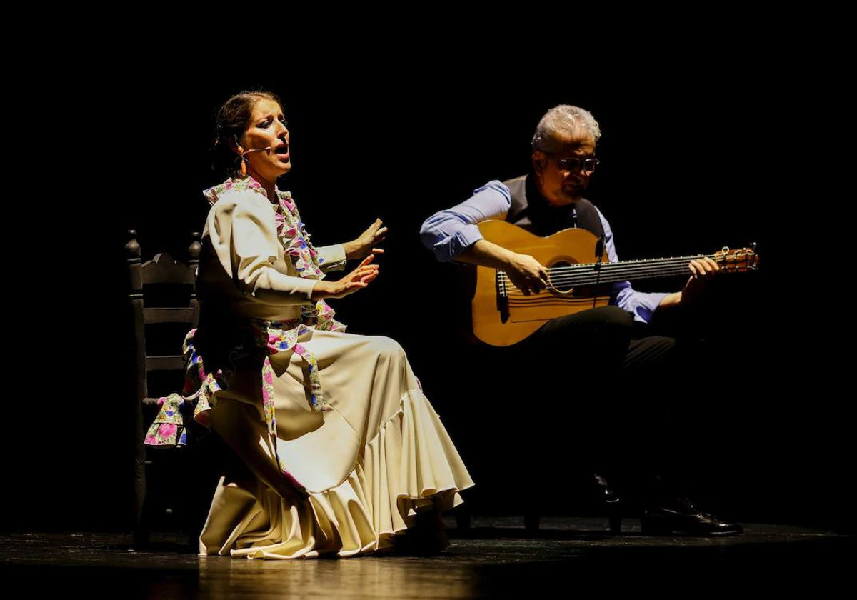 Argentina durante su recital en la Bienal de Flamenco, anoche en el Maestranza