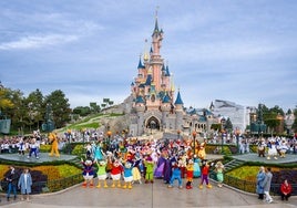 Arrancan las entrevistas en Sevilla para trabajar en Disneyland París: este es el horario y los perfiles que buscan