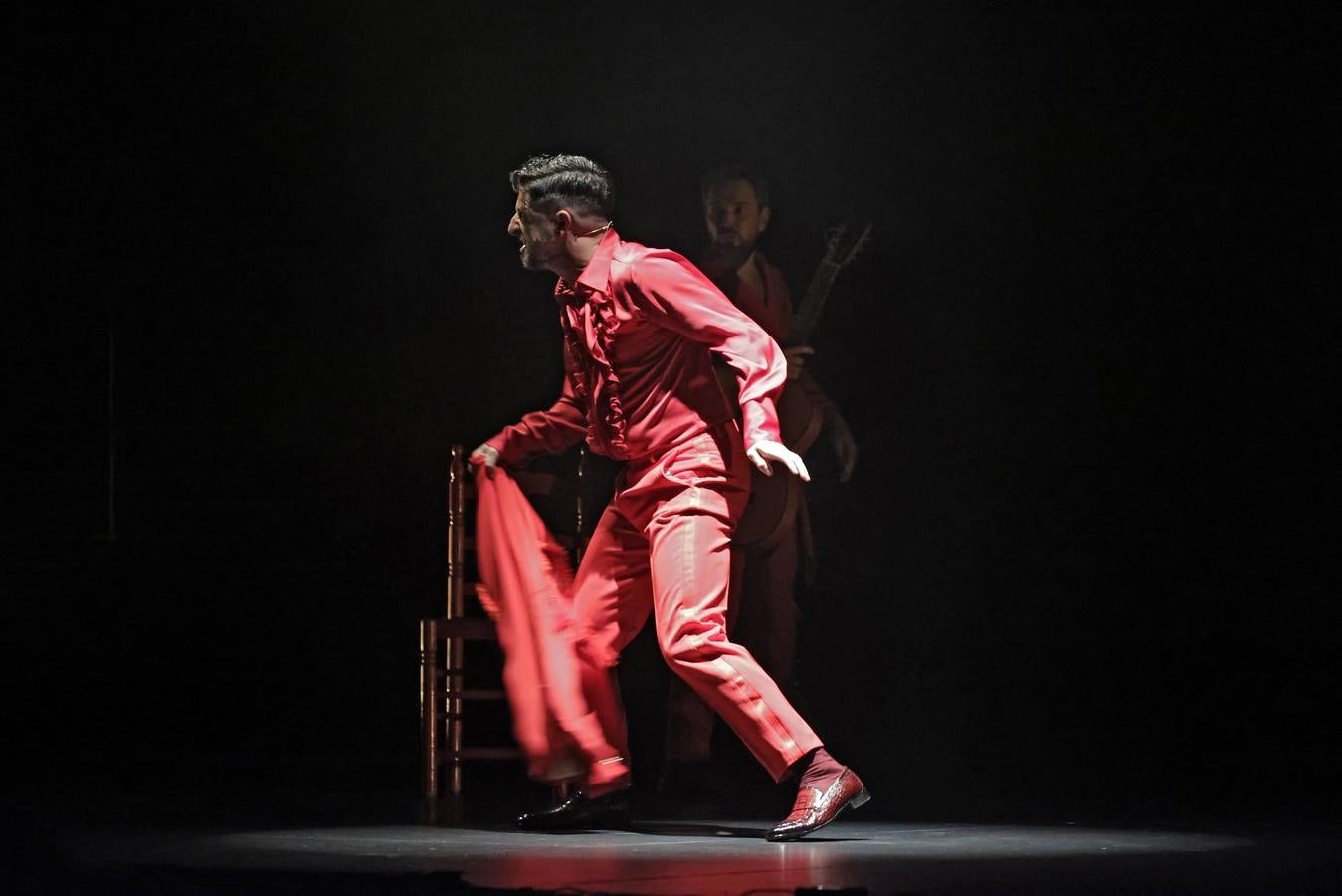 David Palomar, durante un momento de su espectáculo 'Desamparao' en el Teatro Alameda de Sevilla