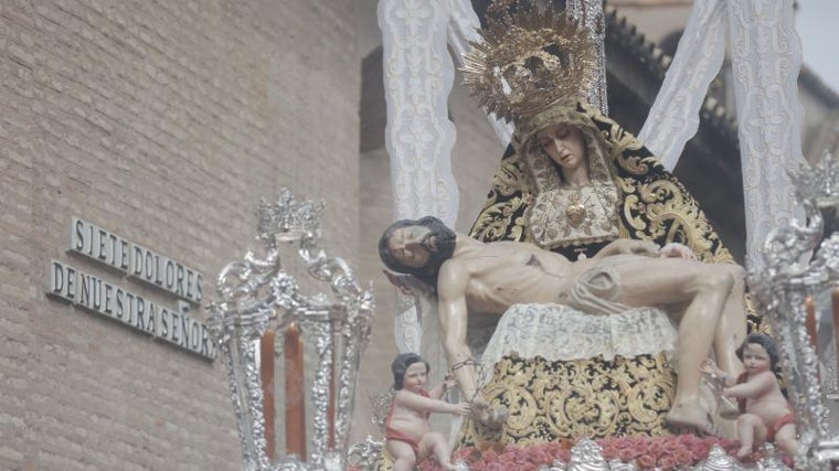 El Cristo de la Providencia y la Virgen de los Dolores de los Servitas