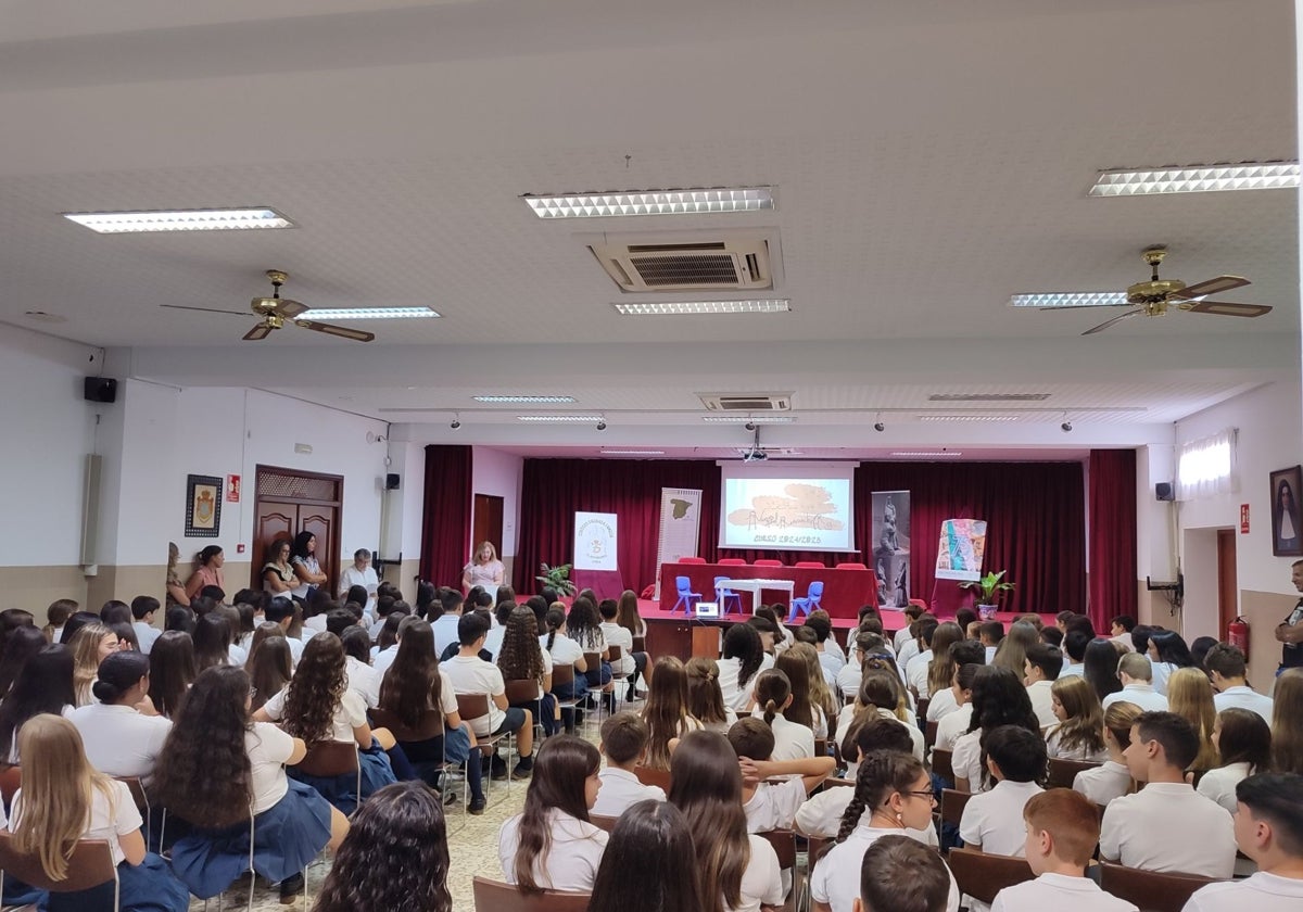 Alumnos del colegio Sagrada Familia de Utrera