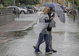 Sube el nivel de alerta por precipitaciones y tormentas este fin de semana en Sevilla: estos son los días que más va a llover