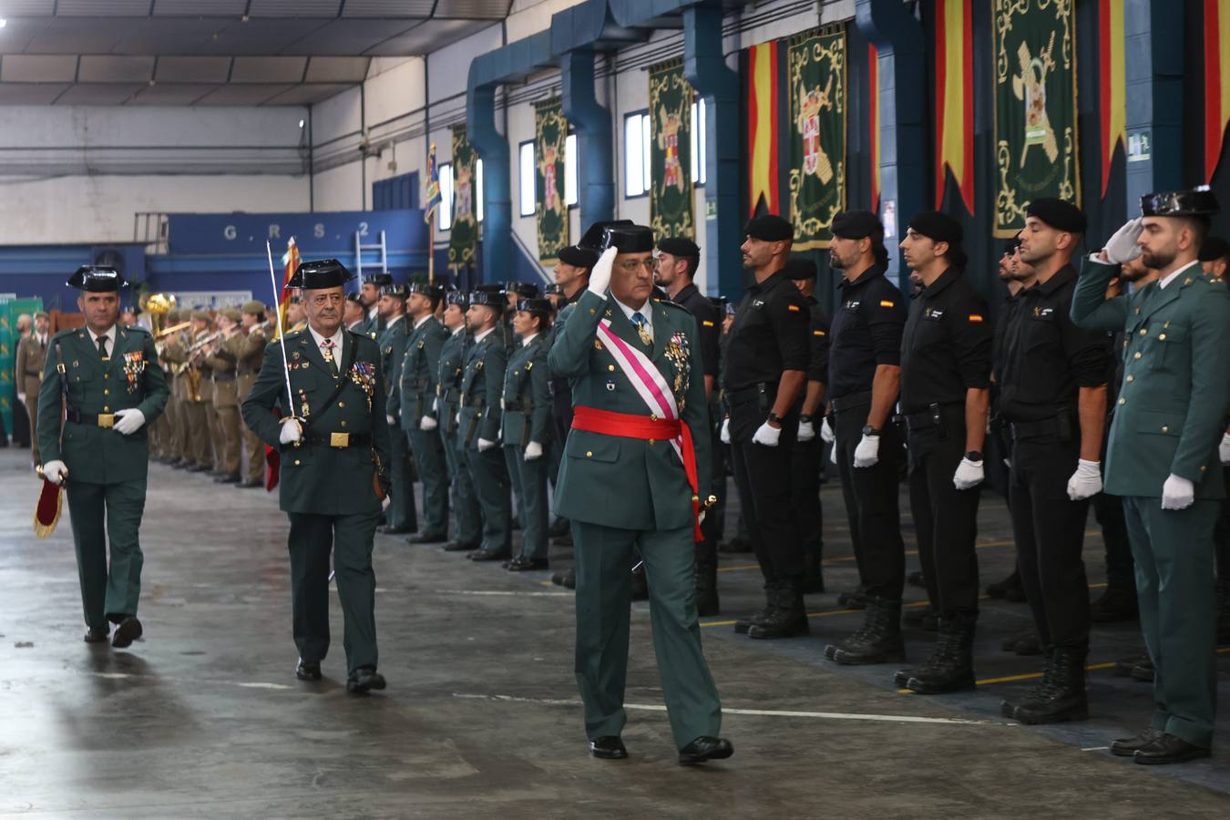 Celebración del día de la Virgen del Pilar en la comandancia de la Guardia Civil de Sevilla