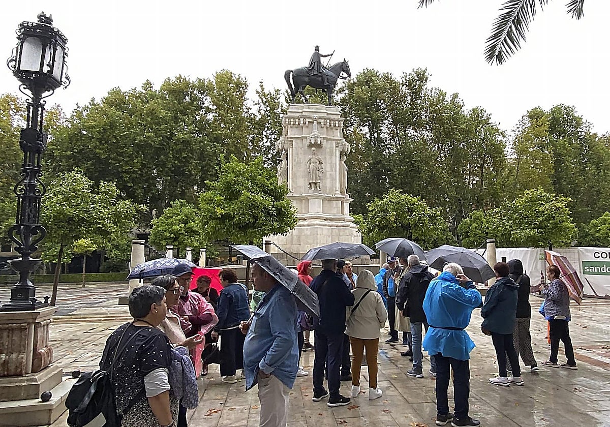 Lluvia en las calles del centro histórico de Sevilla