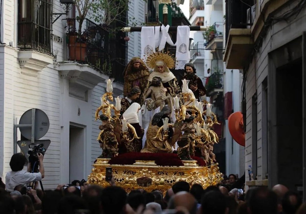 El misterio de la Mortaja en la tarde del Viernes Santo