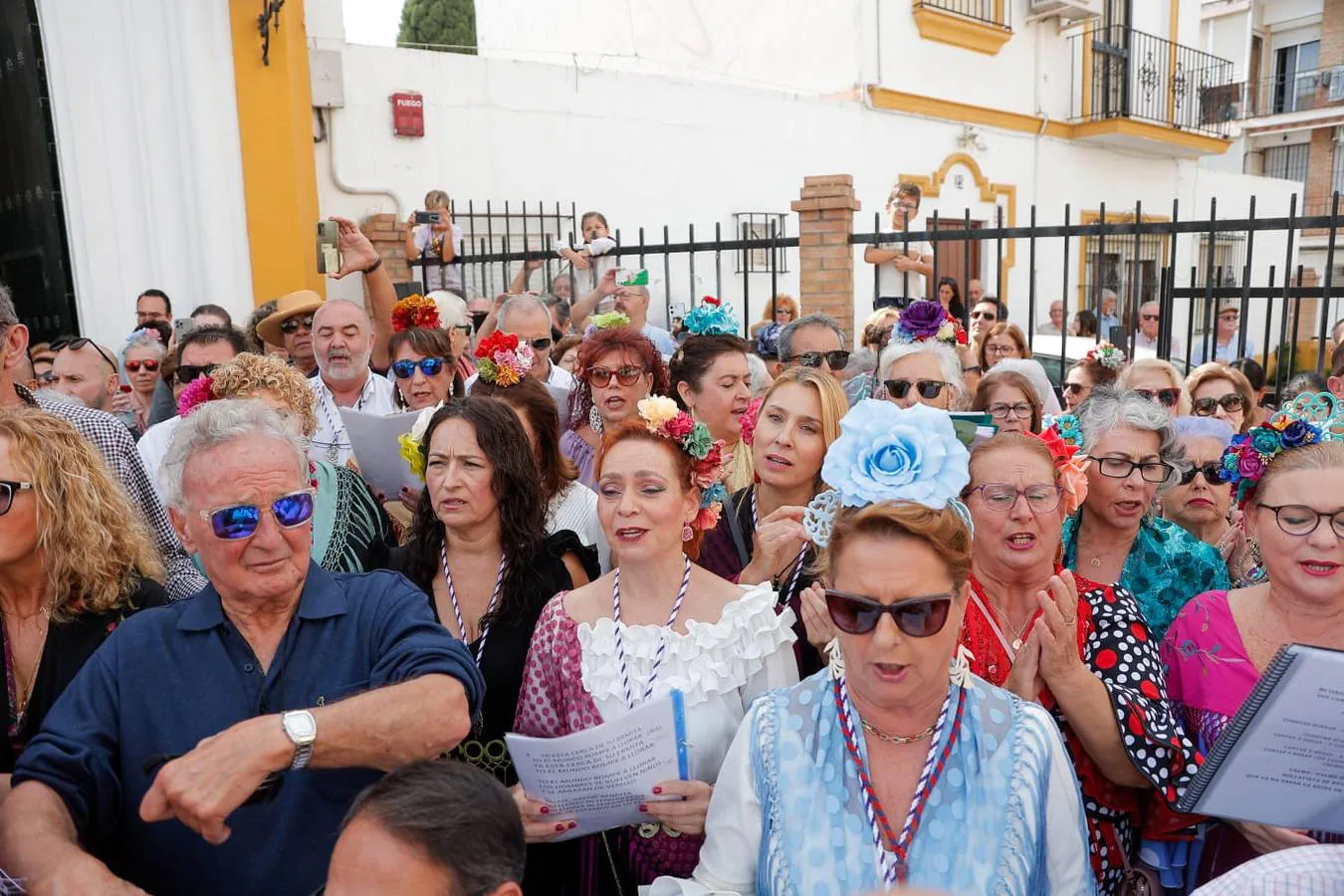 Uno de los momentos de la romería este domingo de la Virgen de Valme, acompañada de carrozas y fieles