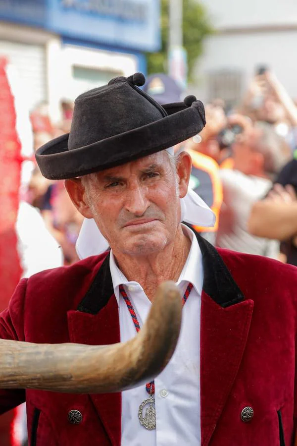 Uno de los momentos de la romería este domingo de la Virgen de Valme, acompañada de carrozas y fieles