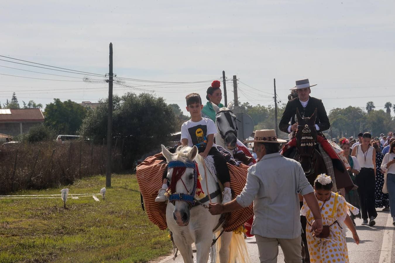 Uno de los momentos de la romería este domingo de la Virgen de Valme, acompañada de carrozas y fieles