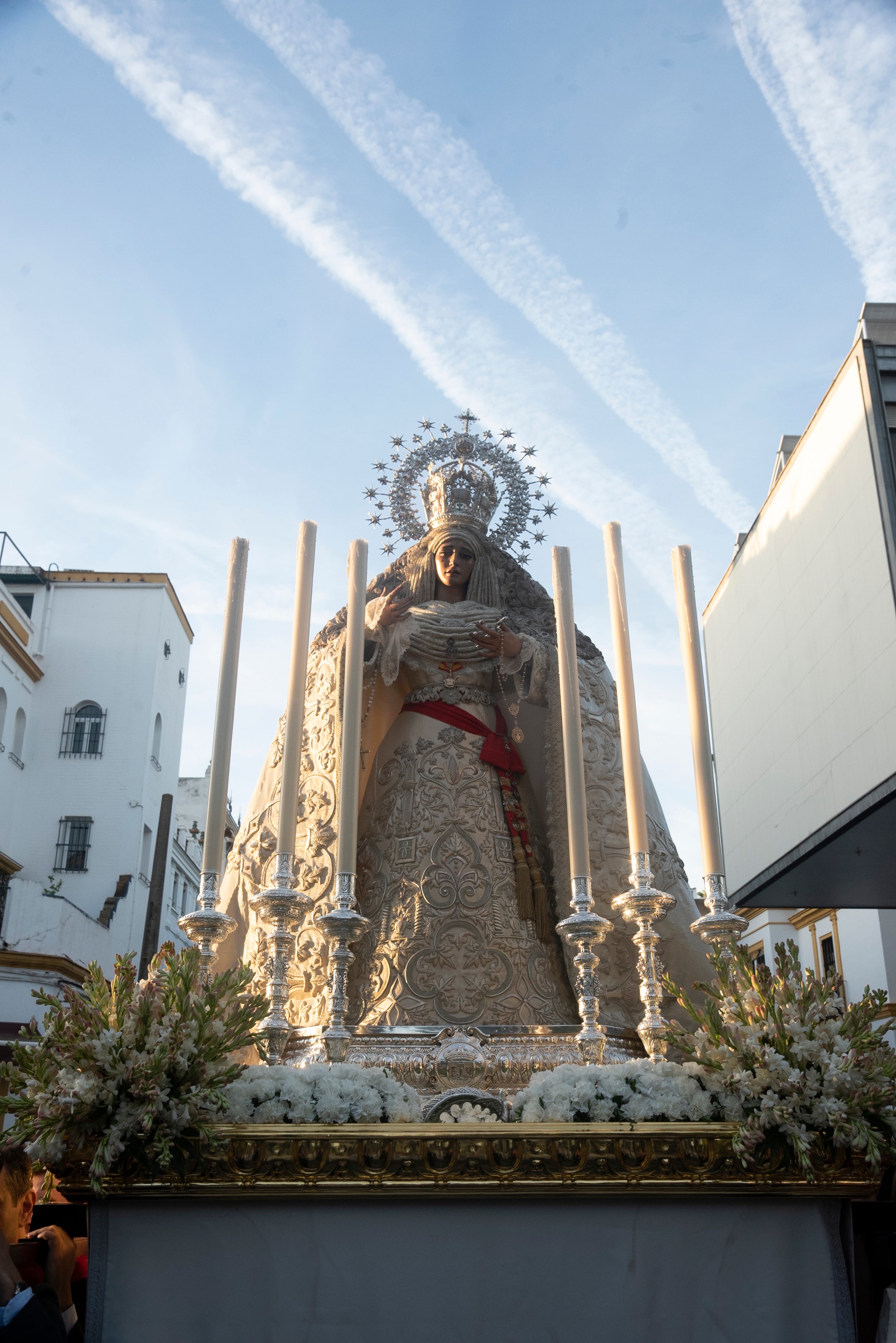 La Virgen de la Paz en el rosario de la aurora